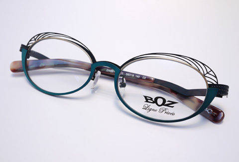 「BOZ ボズ」女性らしい柔らかさと華やぎ – 高円寺のメガネ屋さん powerspex BOSTON